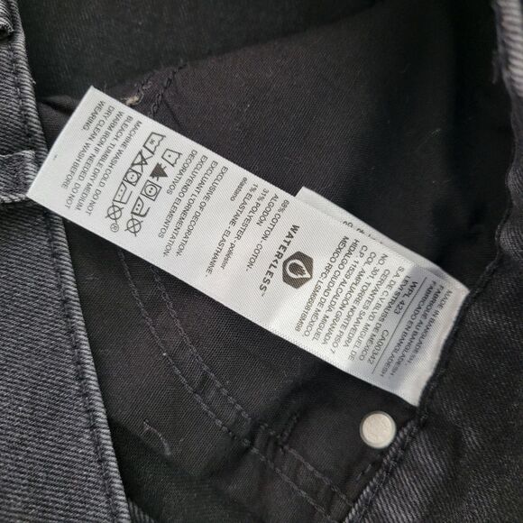 Signature by Levi Size 10 High Rise Shorts - Picture 2 of 5